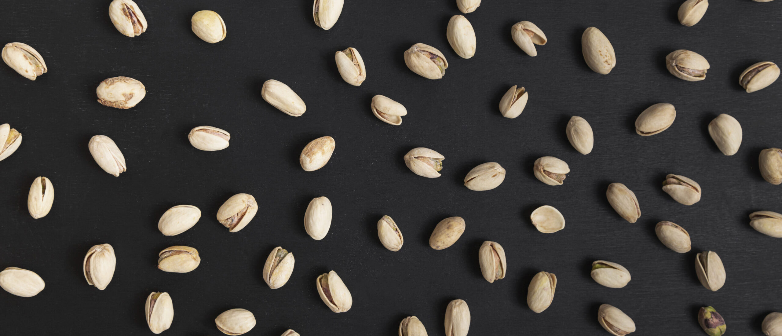 flat-lay-pistachios flat-lay-pistachios